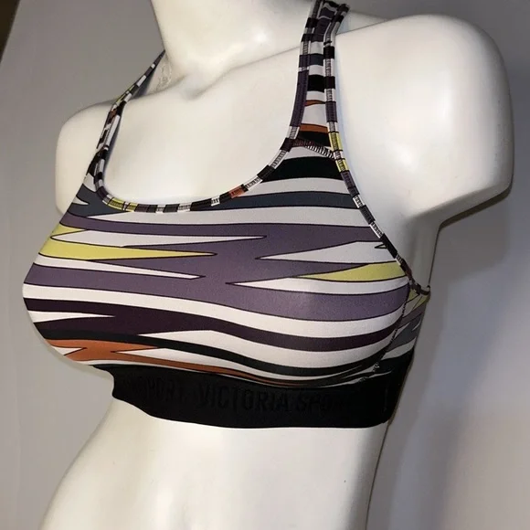 VICTORIA’S SECRET VSX The Player Geometric Print Racerback Sports Bra Sz M NWOT - Picture 3 of 15